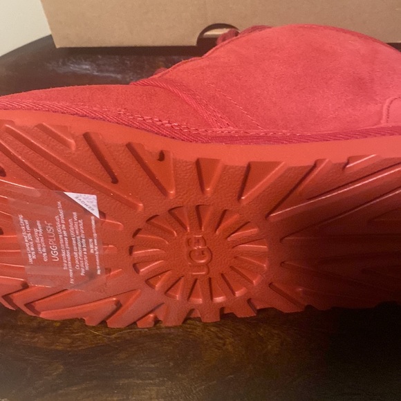 COPY - Ugg’s - Picture 6 of 7